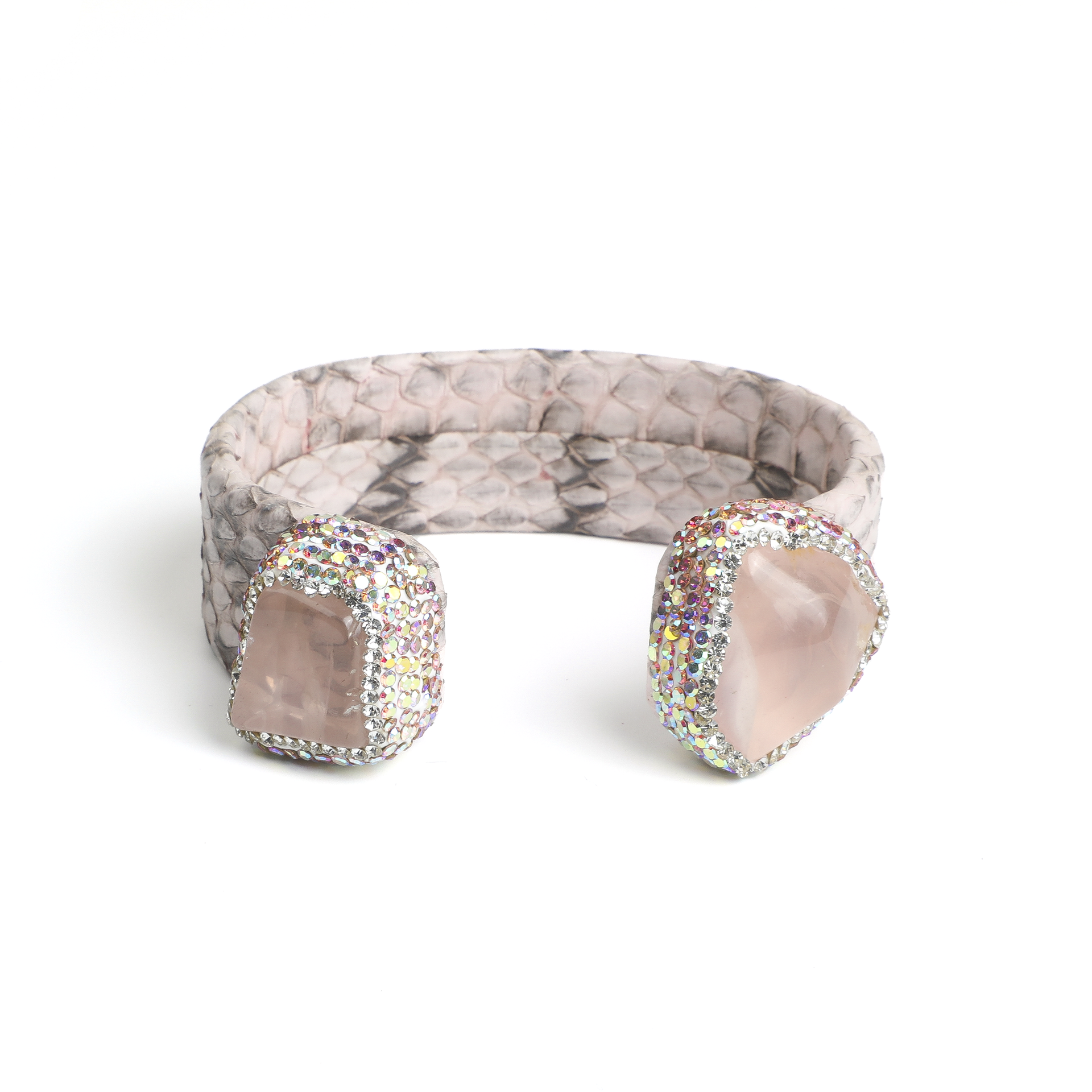 ARTLUMINNA Masterpiece Collection 
Aura of Serenity Cuff 
AL-BG-002